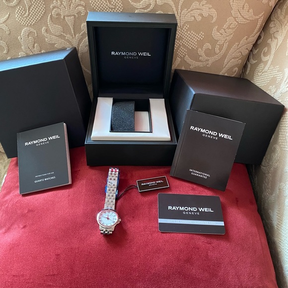 Raymond Weil Swiss Women’s Tango Watch - Picture 8 of 14